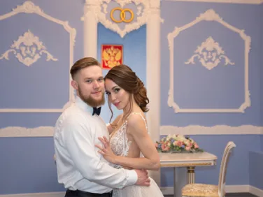 Большой зал Заречного Дома бракосочетания